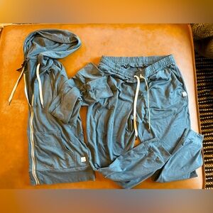 Vuori Dreamknit Performance Zip Up Hoodie & Jogger set size medium